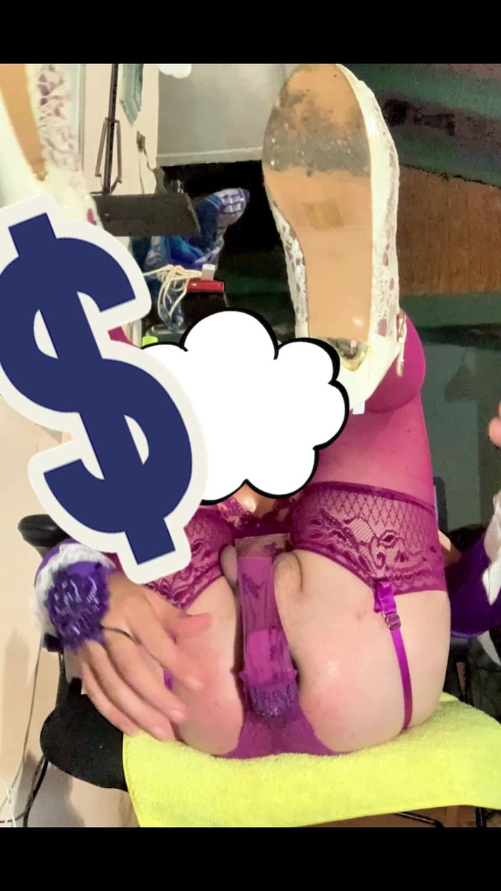 Benito414: Transsexual brinca com anal