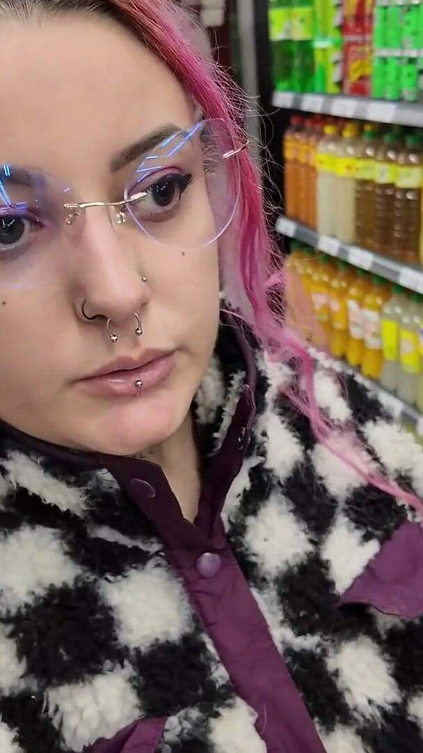 All You Can Fetish: Plump Chick Burps at the Supermarket Embarrassing Public Display