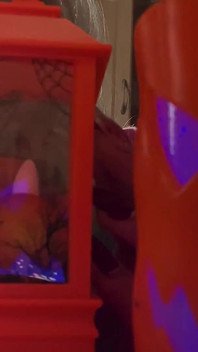 Jsi hektnější v růžovém - teď se pošukej mými kalhotkami a sténáš