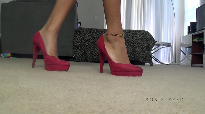 Rosie Reed: Infradito, zeppe e tacchi HD