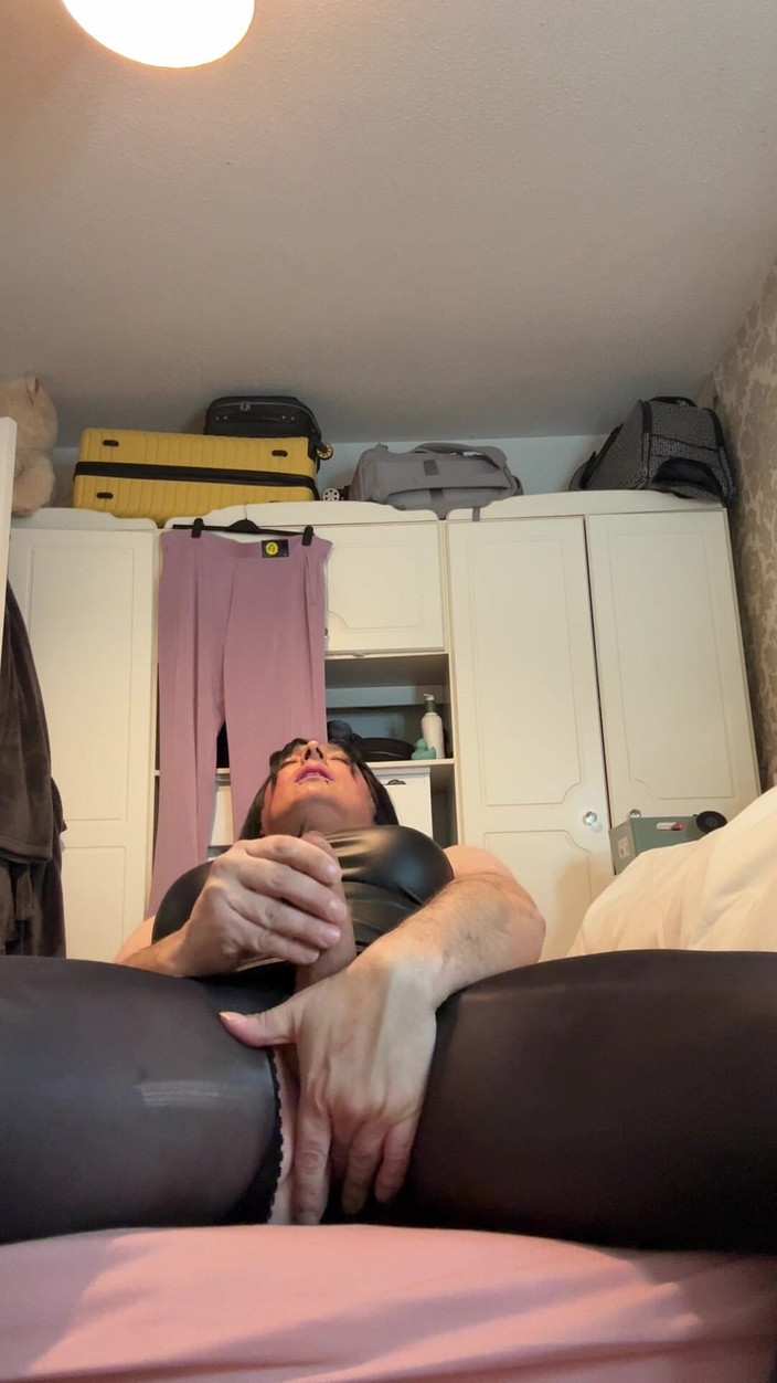 CuteCassie1982: Dráždění mokrých šatů