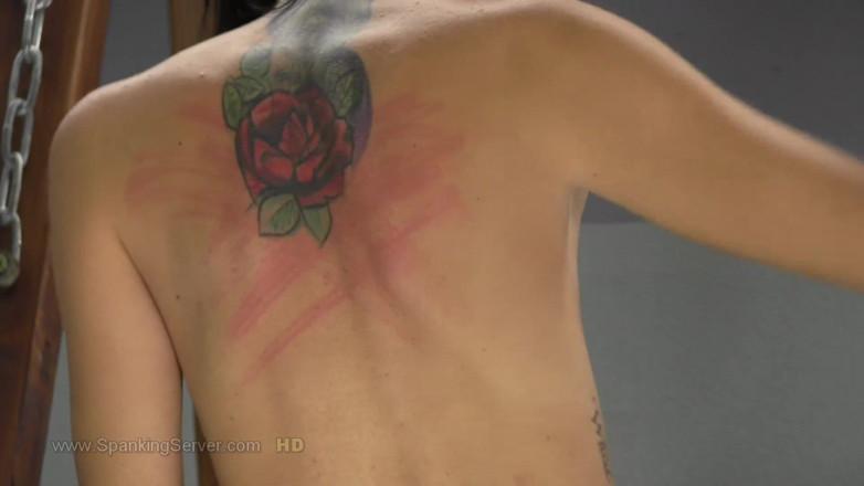 Spanking Server: Sissi bare back punishment