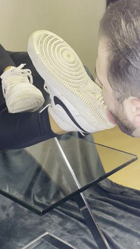 Dirty White Sneaker Worship - Valeria Night (part 1)
