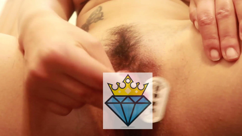 Luzyann: Shh! Gast zu hause