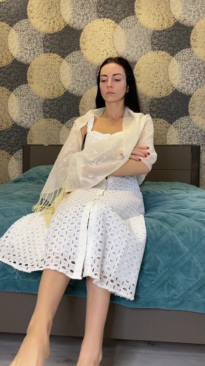 Princess Monica: 발 노예 훈련, 화장실 굴욕