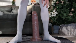 Pertama kali mencoba untuk mengambil baru Mr Hankey mainan besar Ayah besar. Huge Stretch