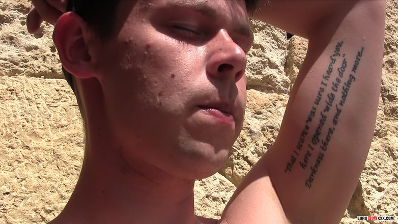 Euro boy xxx: Frotting Dicks dengan Yuri seksi