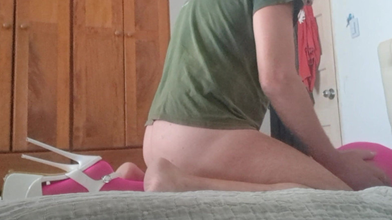 LauraOnHeels: MILF punčocháče a fetiš podpatky s dogy style sexem