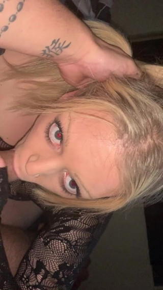 Hornyyounghotcouple: Queen of sucking cock