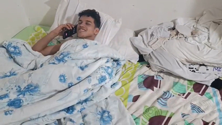 Jovencandelita: Fotto il culo della moglie del mio fratellastro, lei ha...