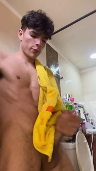 Andreszp Plays with Himself and Jerks and Cums