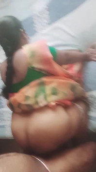 Tamil lady médico consultor