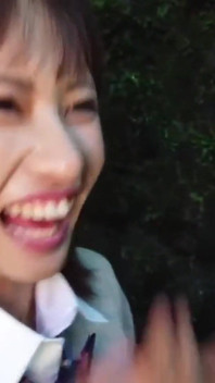 부드러운 후광 - 이 달콤한 뮤즈가 카메라 챕터 1에서 그녀의 음료를 끝내는 방법을 처리 할 수 있습니다.