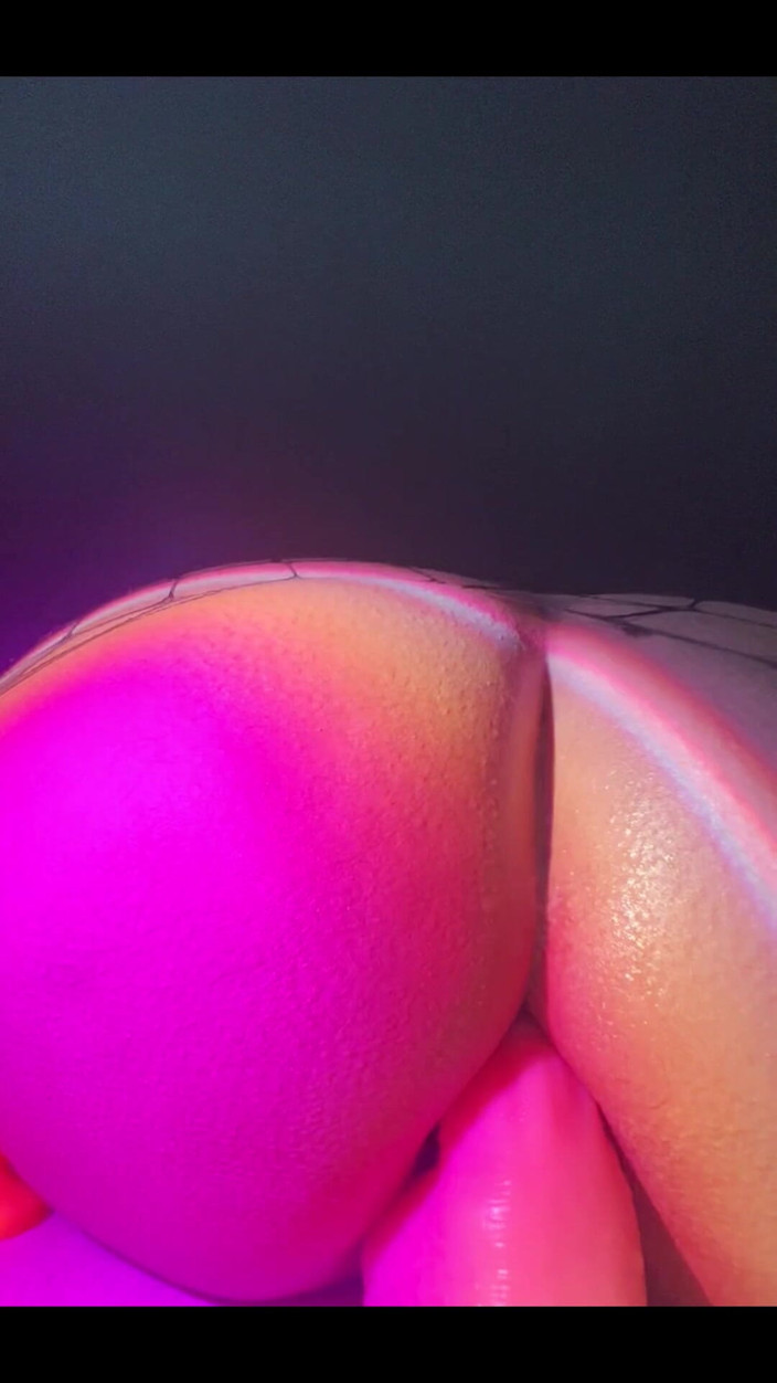 Jayla Cuateco: Trans Girl Takes 9 Inch Cock to the Gut!