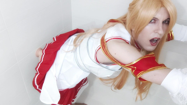 Leona Incubo: Cosplayer Memberikan Blowjob Dan Mendapat Kacau Bersandar Di Dinding