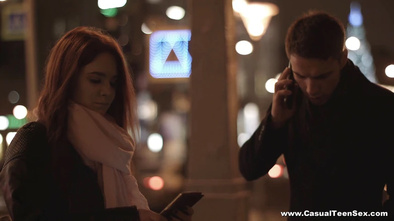 Casual Teen Sex: Genç kız tanrıça gibi sevişiyor