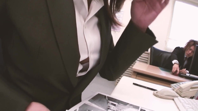 JAPAN IN LOVE: Beau jap sexszene 3: schöne vollbusige japanische frau masturbiert im büro-badezimmer