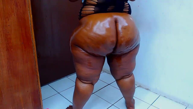 Big black clapping booties: Jack off to My Monstrous BBW Ass, Episode 1067