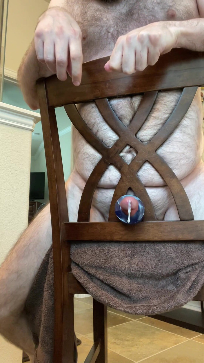 Bearly75: Секс-іграшка трахається