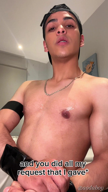 aodaboy: Homme musclé et fort