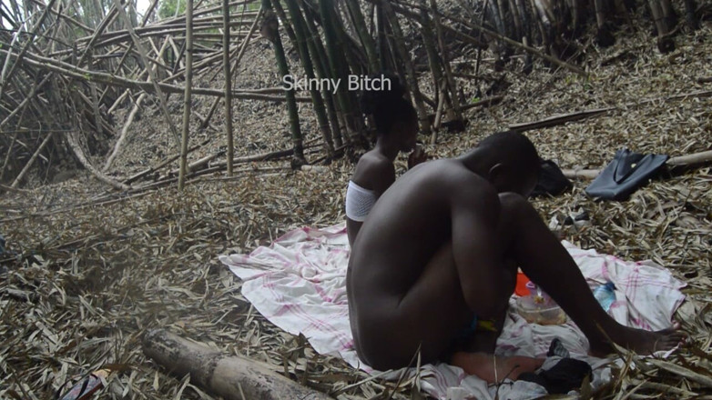 Skinny Bitch: Tình dục ngoài trời trong rừng Phần 2