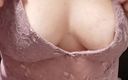 Hot wife Karina and Lucas: 分享我妻子的大胸部，她喜欢展示她的乳头