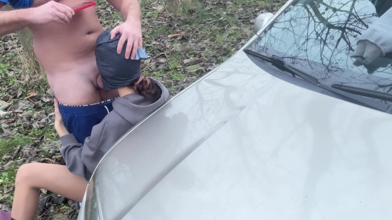 Christi: Vysokoškolská studentka v autoškole na veřejnosti