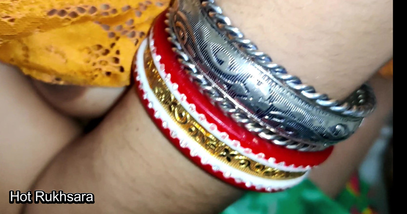 hot_rukhsara: Cunhado fodendo duro com sua cunhada por ajuda hindi