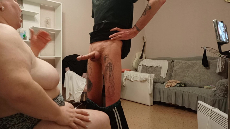 Zona901: Je suis venu pour rendre visite à ma voisine et baiser...