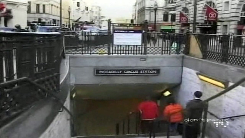 British Blue Movies: Big Omar's British Adventures: Anální cvičení (2001)