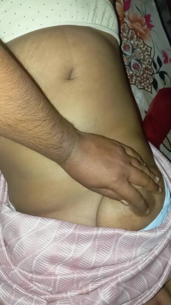 Manjushukla: Sexy Bhabhi jis sexy figur.