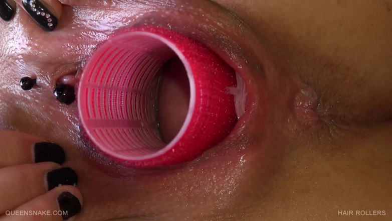 Queen Snake: Rol rambut di vibrator membuatku mencapai orgasme berkali-kali