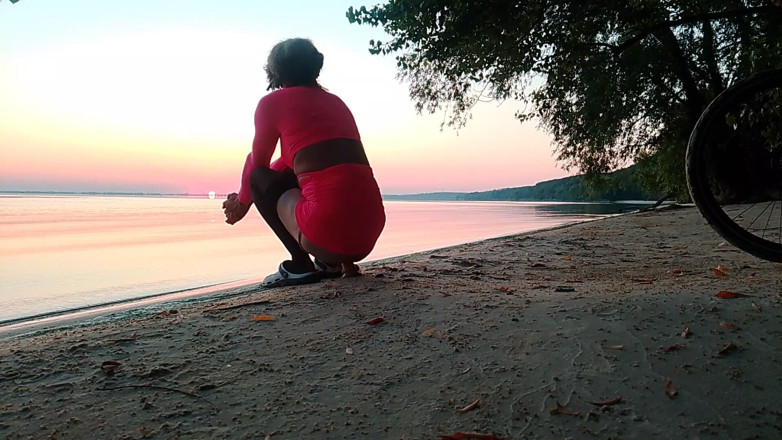 MilaFemboyUA: Proniknutí za úsvitu
