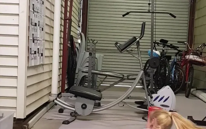 Michellexm: Someone Mentioned I Should Do Some Cardio, I Prefer Weights...