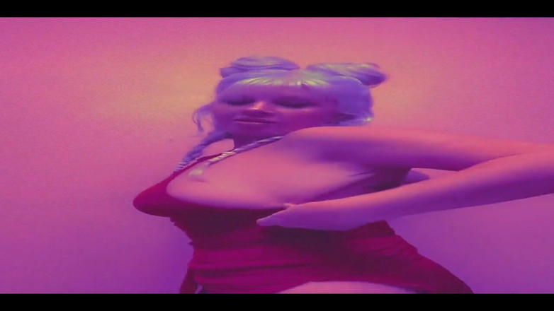 PaintedRose: Dihidupkan.. Untuk apa? Untuk Roket Merahmu. Tentu saja