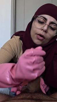 Doamnă care face curățenie arabă labă Mia Niqab