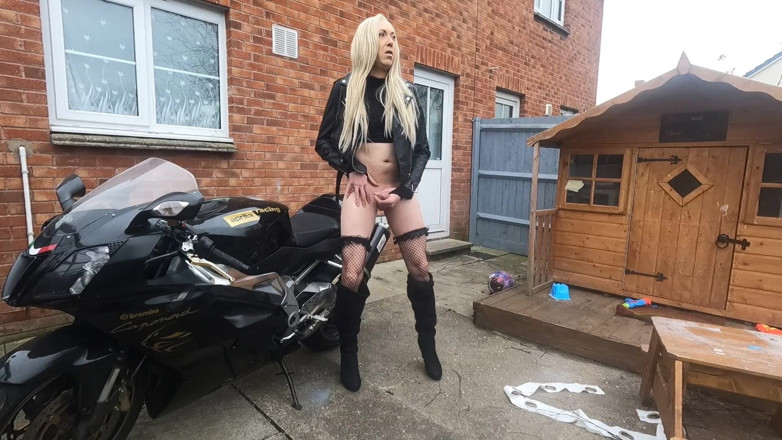 The Midnight Minx: Biker minx