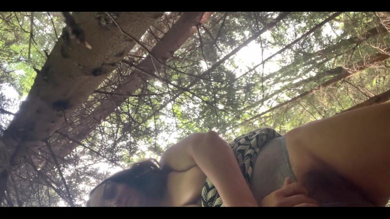 Crypto Mommy: Jag går i parken och Kissa Bb, bad du mig...