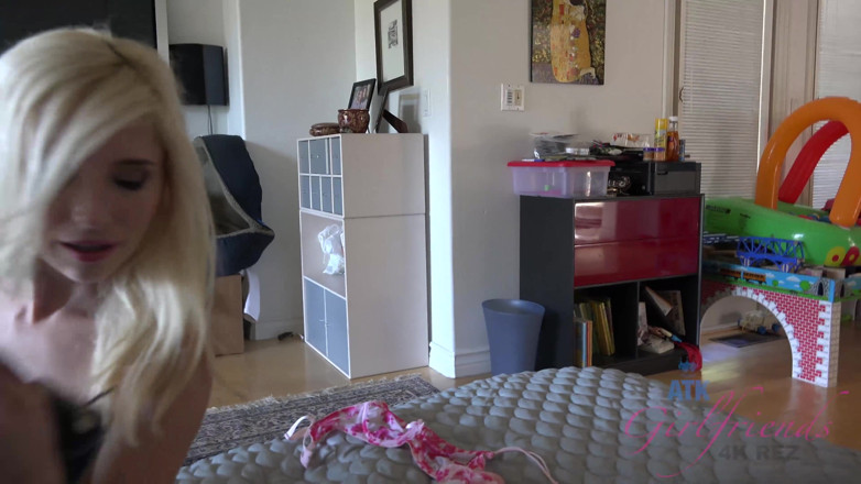 ATK Fans (Girlfriends): Virtuell avrunkning / avsugning / footjob med piper perri