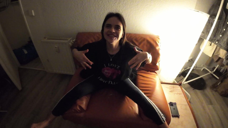 Ammy1Yammy: Myślał, że jego przyrodnia siostra nie posunie tego. Mój sex oralny...
