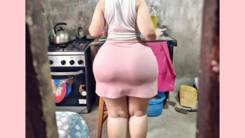 Xprohibidox1: Culona De Pollera Rosa