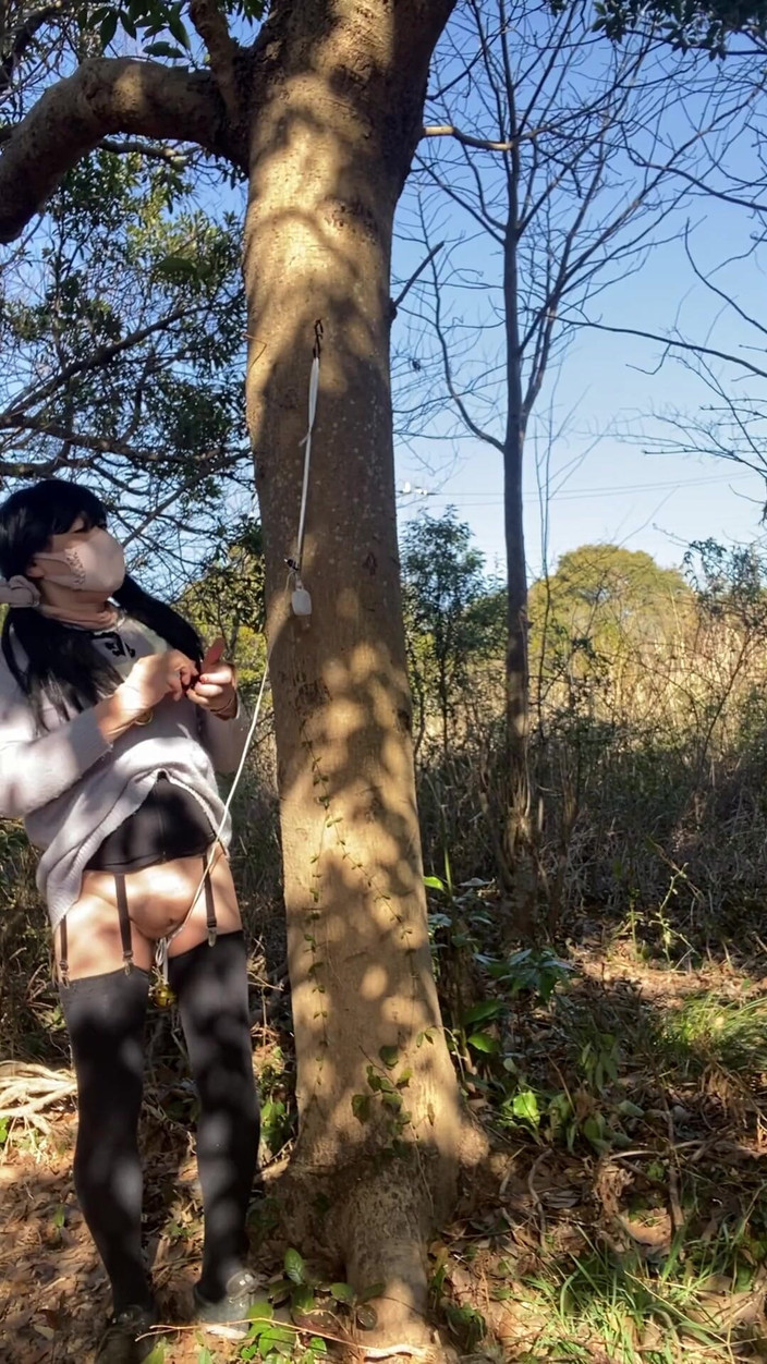 megu2002: No.116 Noon Tucked-up Pussy Walk in the Sun