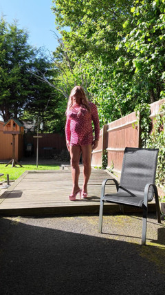Crossdressing Kellycd2022 in Pink Outfit and Heels thumbnail