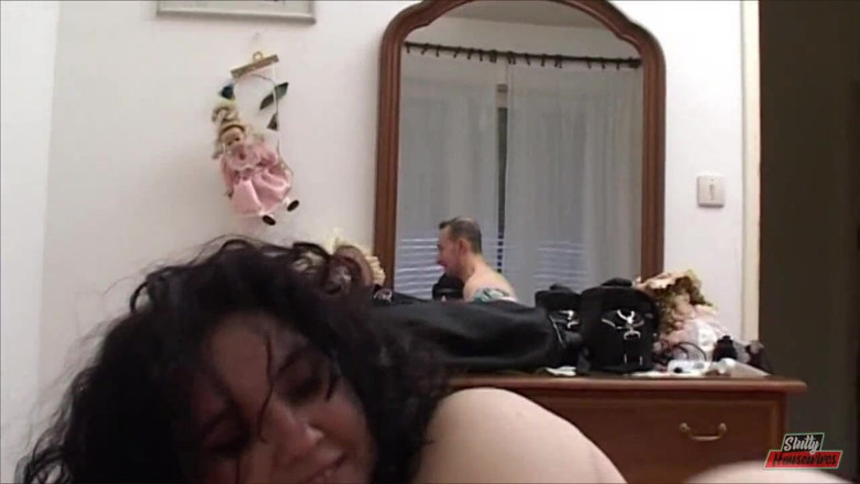 Vere Casalinghe Italia.: Une BBW brune se fait baiser dans un gangbang en...