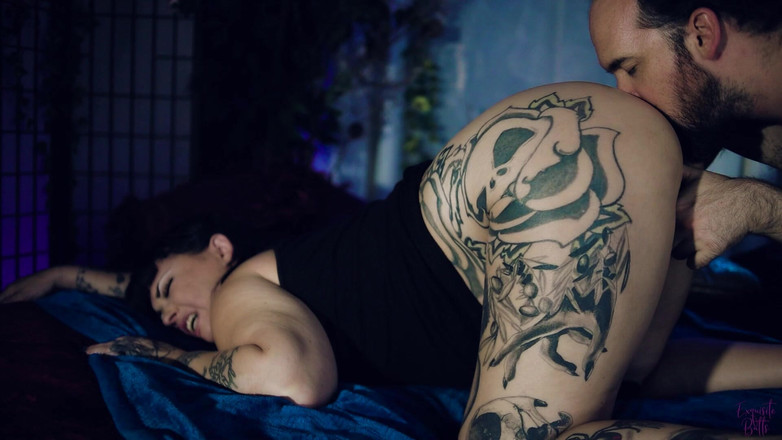Exquisite Butts: Cece Larue a Jacob Style - Strašidelné dívky to dělají lépe