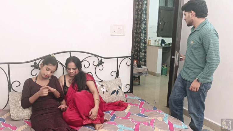 Kamasutra61: भारतीय एशियाई देसी थ्रीस्टार और तीन लोगों की चुदाई वीडियो यौन हार्डकोर दृश्य