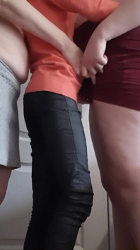 I Take Turns Licking the Pussies of My Two Pregnant Girlfriends