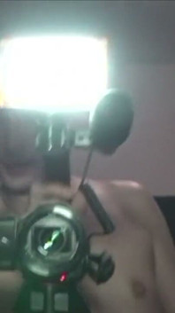 Bu harika Fransız pornosu amator'un tadını çok seksi adamlarla prezervatifsiz çıkarın