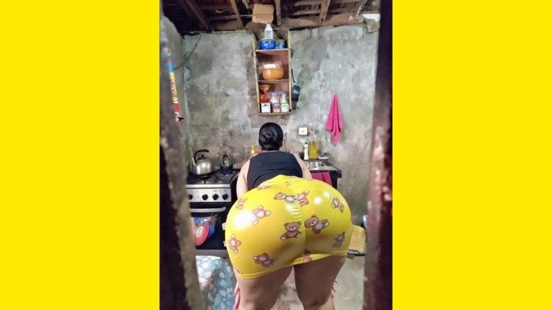 Xprohibidox1: She Dances Well Slutty with Her Yellow Skirt
