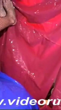 Acțiune retro în lenjerie roșie din latex, glory hole p2